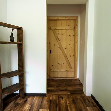 Kremenaros Vandrarhem Ustrzyki Górne Exteriör bild