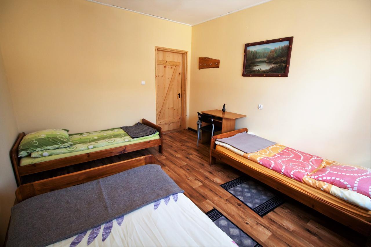 Kremenaros Vandrarhem Ustrzyki Górne Exteriör bild
